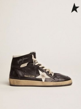 Golden Goose Sky-Star sneakers in nero in nappa bianca con nappa in pelle stella nero, bianco, rosso, crema di