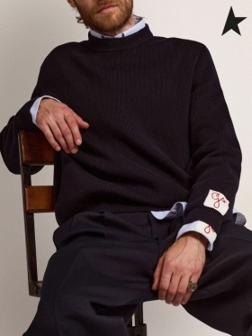 Golden Goose Golden samling round-hals genser i en mørk blå bomull med kontrasterende-logoen på baksiden mørk blå