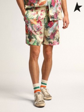 황금알을 낳는 거위의 파스텔 노란색의 여행 컬렉션에는 반바지는 모든 이상 여러 가지 빛깔의 열대 인쇄색