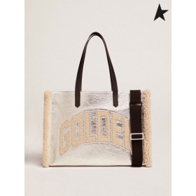Istočno-Zapadna Kalifornijski torba Golden Goose od srebrno laminirane kože s umetcima od merino vune srebrne boje