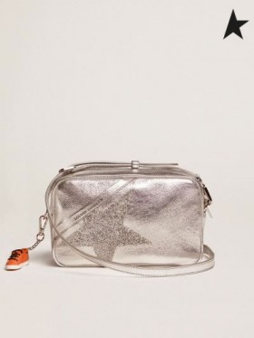 Golden Goose Silver Star Väska tillverkad av laminerat lackläder med Swarovski-stjärniga Hud Färg
