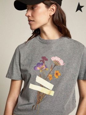 Altın Kaz Gri melanj Yolculuk koleksiyonu T-shirt çiçek buketi ve scotch bant baskı gri