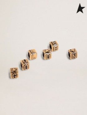 Golden Goose-Beskeder Jewelmates samling cubic charms i gamle guld farve med bogstaver i alfabetet, guld farve