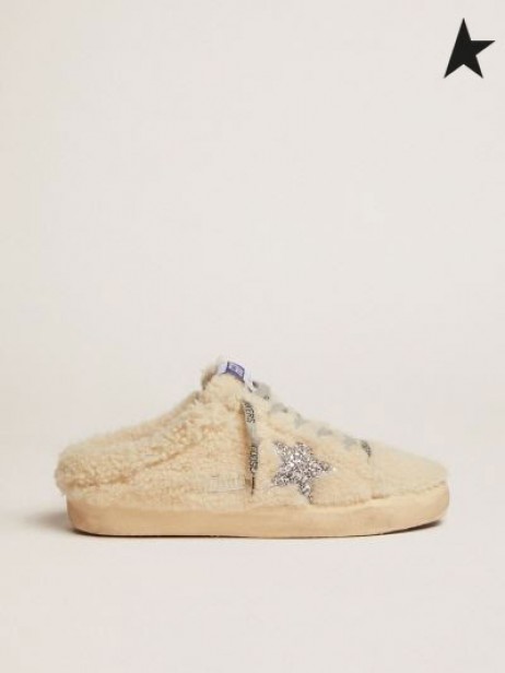 Golden Goose Super-Star Sabots chaussures de sport blanc naturel shearling avec des paillettes d'argent étoile Beige argent blanc gris
